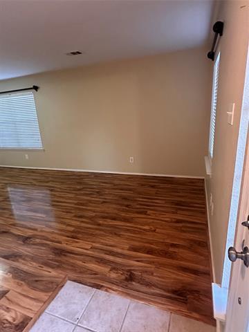 Photo - 809 Essex Dr