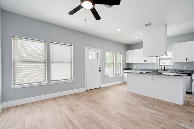 Photo - 5754 Reed Rd