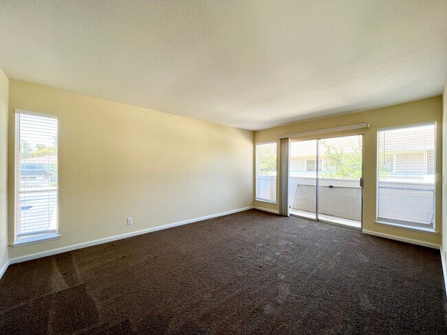 Photo - COMING SOON !!! CHARMING 1BD/1BA CONDO IN LAS VEGAS COUNTRY CLUB!