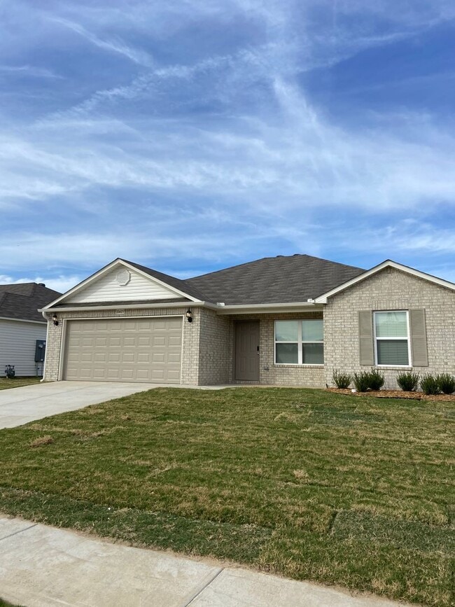 Photo - Three Bedroom | Two Bath Home in Maumelle