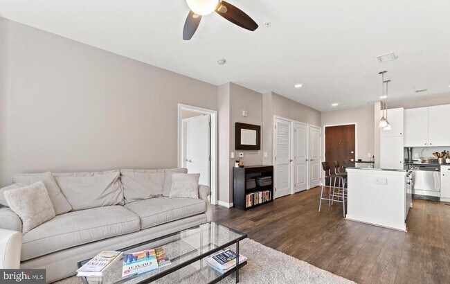 Photo - 444 W Broad St Unit 303