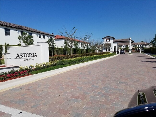 Photo - 8883 NW 102nd Pl