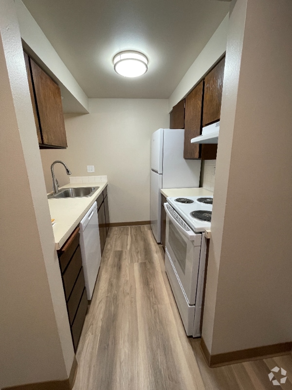 Building Photo - 2715 W Euclid Ave Rental