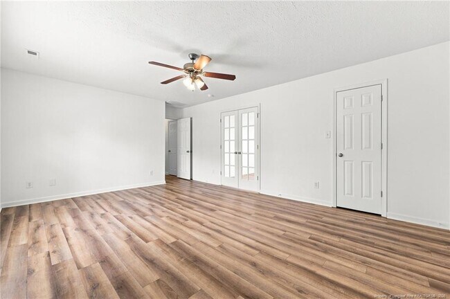 Photo - 96 Rockingham St