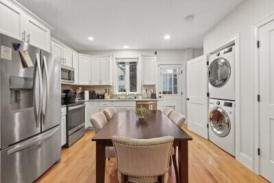 Building Photo - 22 Henderson St Unit 1
