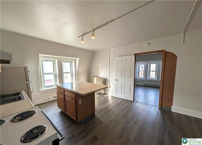 Photo - 168 W Main St Unit 3F