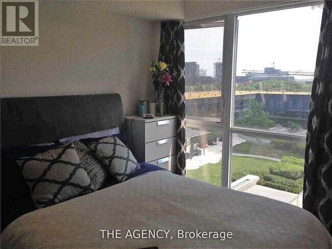 Photo - 170 Sumach St Unité 711