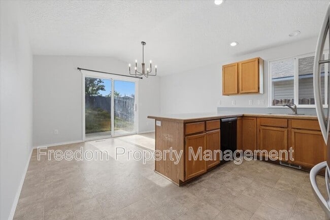 Photo - 1020 Aspen Grove St