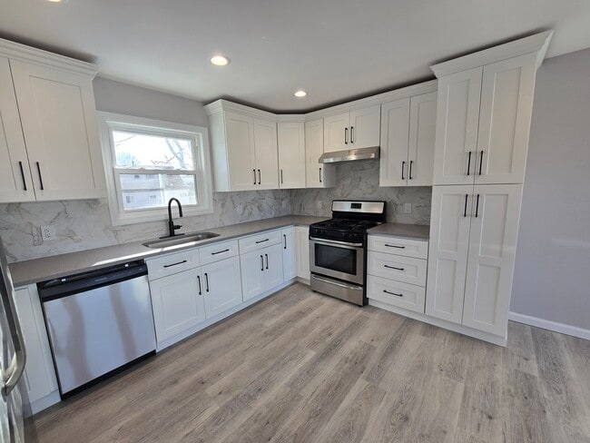 Photo - 42 Parkway Blvd