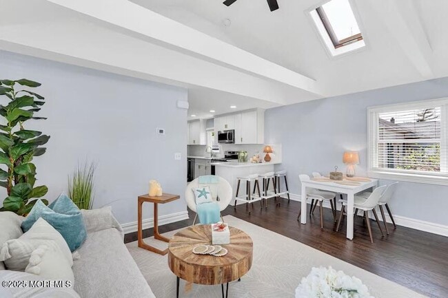 Photo - 639 Redmond Ave