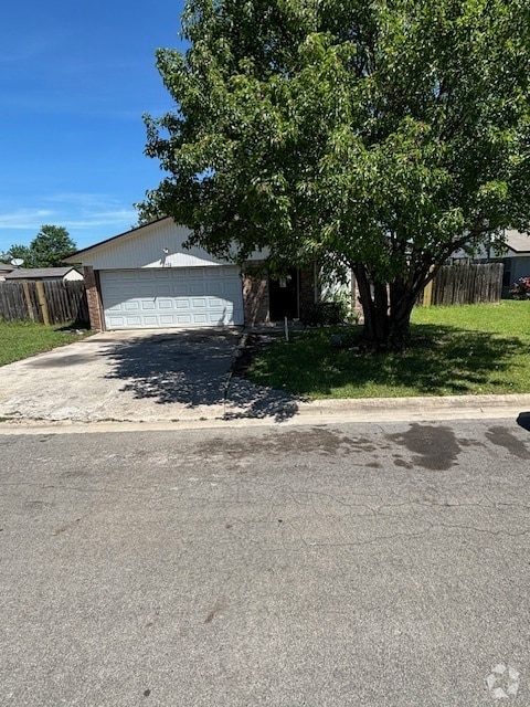 Building Photo - 1402 Ashley Dr Rental
