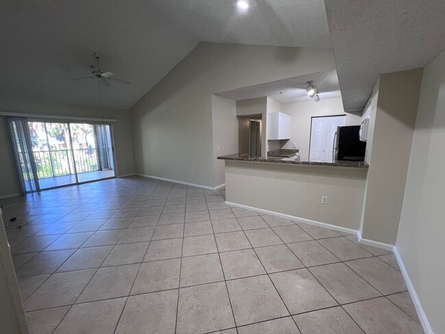 Photo - 284 Village Blvd Unidad 9202