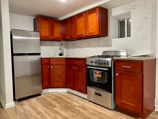 Photo - 19 Laidlaw Ave Unit 1