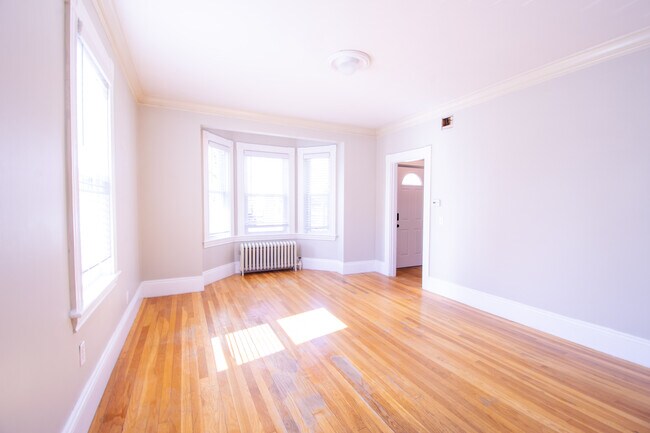 Photo - 5 Linden St