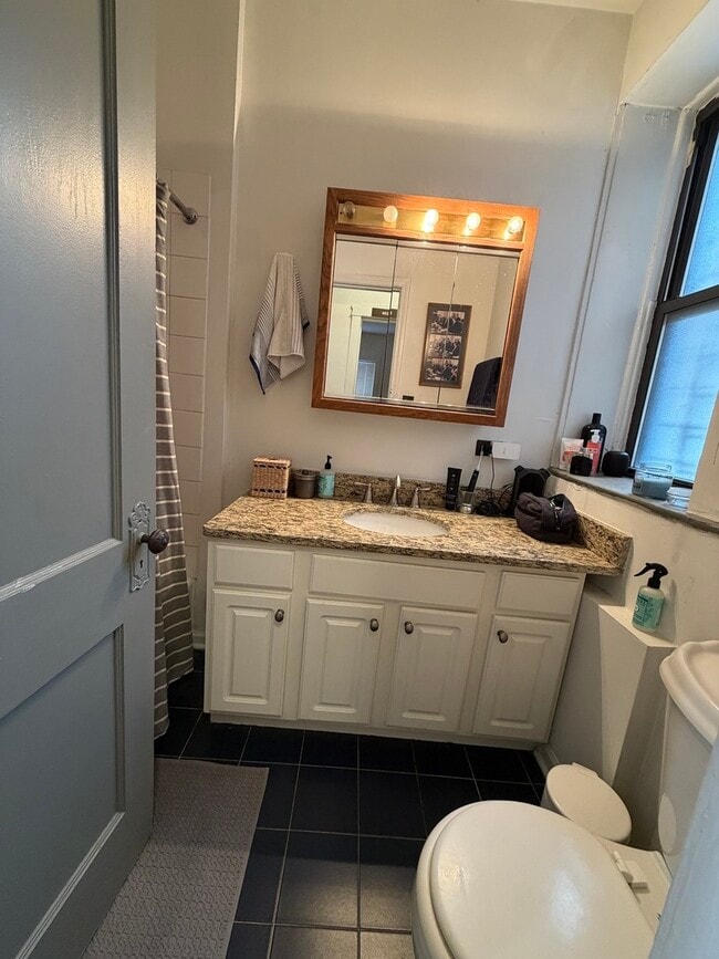 Photo - 3720 N Sheffield Ave Unidad 1S