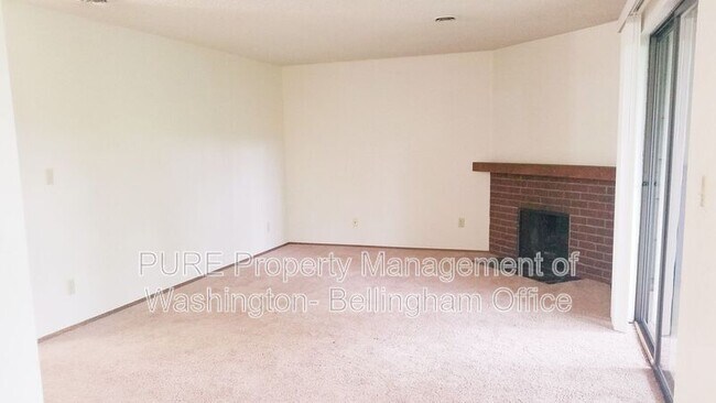 Photo - 320 Elwood Ct