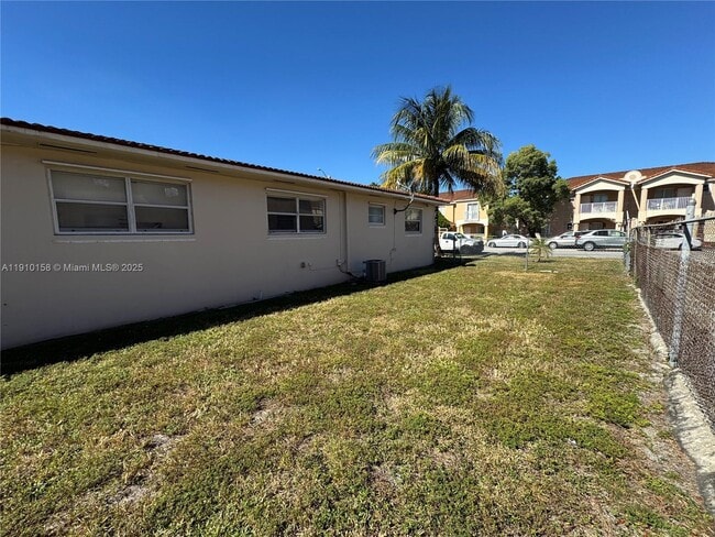 Photo - 334 E 2nd St Unit 334