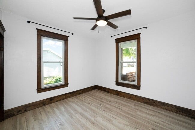 Photo - 3 Bedroom Custom Neenah Home