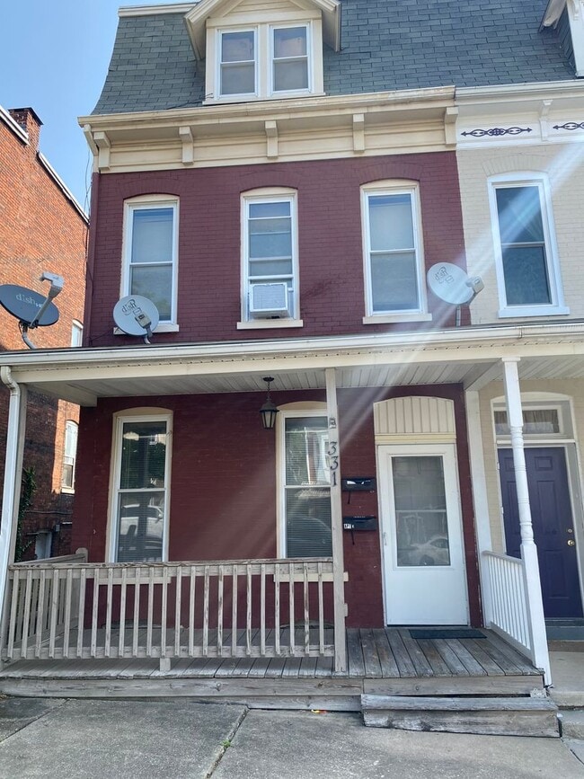 Building Photo - 331 Garfield St Unit 331 GARFIELD ST. #1FL