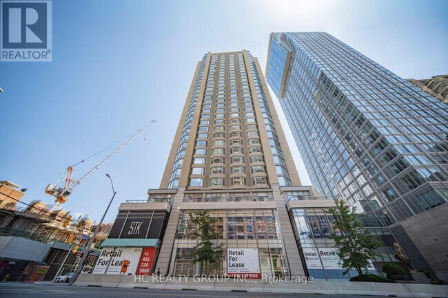 Photo - 155 Yorkville Ave Unité 2014