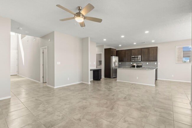 Photo - 5643 Link Pl NE