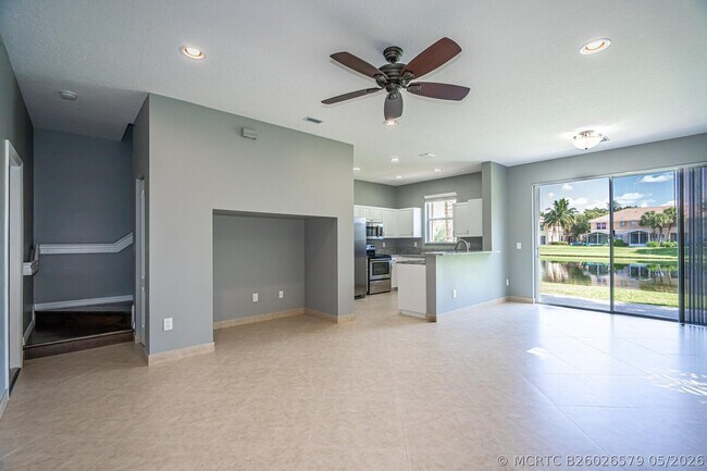 Photo - 460 Rainbow Springs Terrace