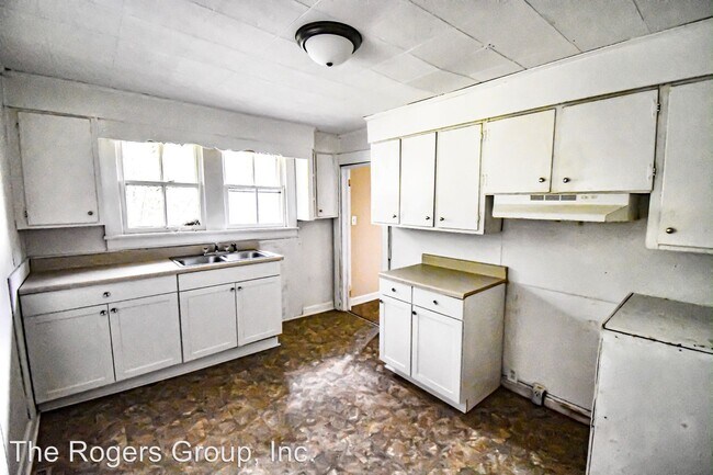 Photo - 611 Raleigh St