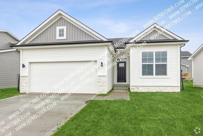 Building Photo - 709 NE Hunter Dr Rental