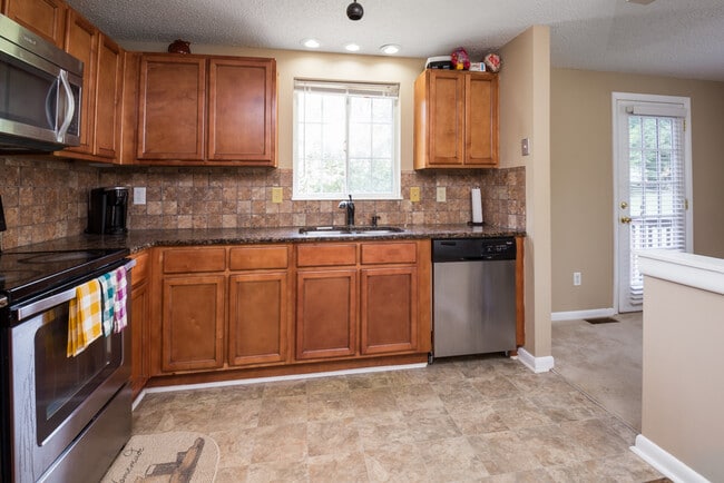 Photo - 11601 Five Cedars Rd