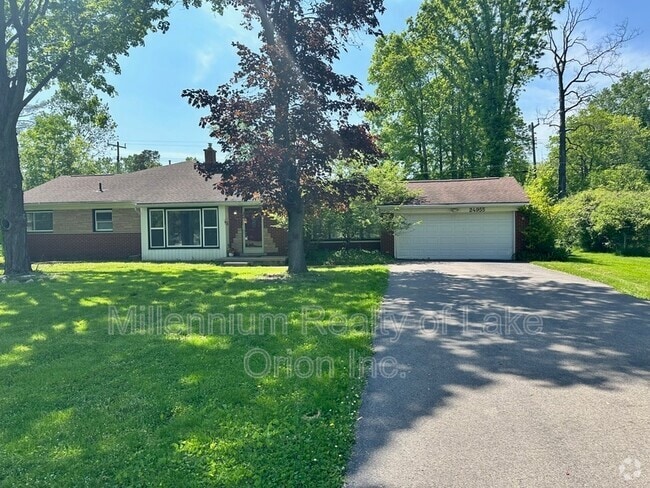 Building Photo - 24955 Westmoreland Dr Rental