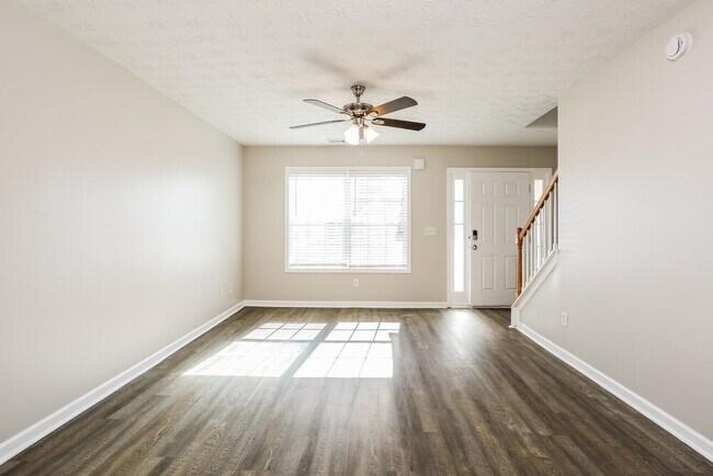 Photo - 160 Alton Cir