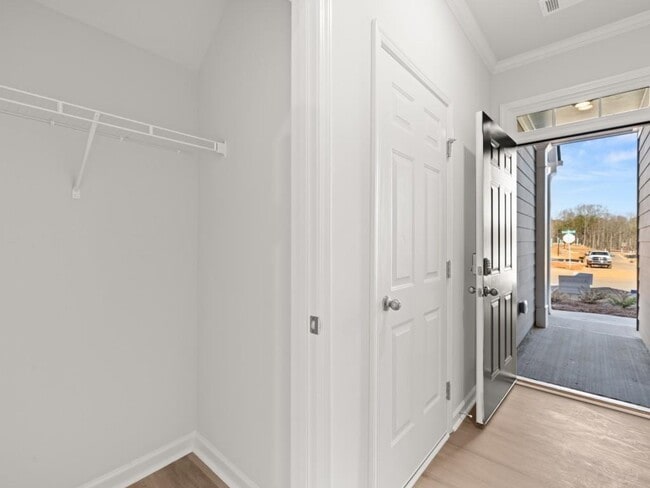 Photo - 102 Hughes Pl Dr