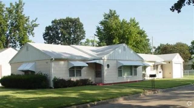 Building Photo - 417 W Claflin Ave Rental