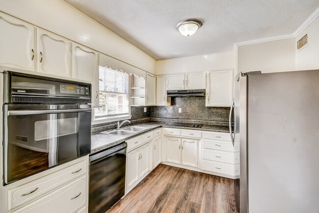 Photo - 1804 Fultonbrook Rd