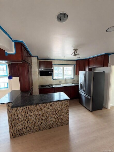 Photo - 111-20 14th Rd