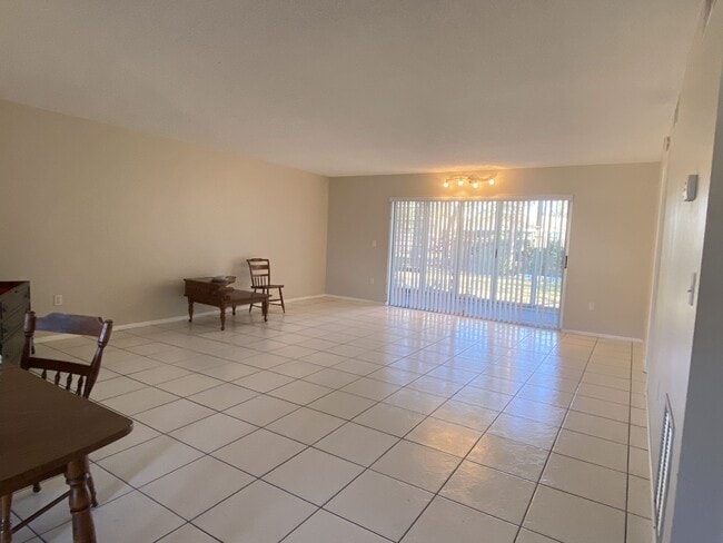 Photo - 4433 Narraganset Trail