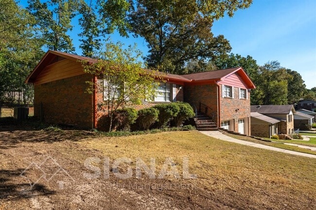 Photo - 10 37th Ave NE