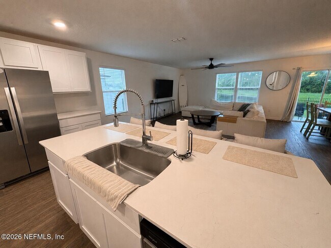 Photo - 348 Orellana Rd