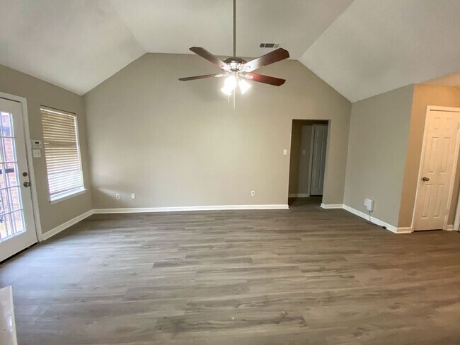 Photo - 3 bed, 2 bath in Cordova near Dexter and R...
