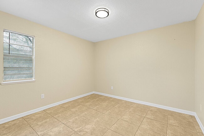 Photo - 230 E Virginia St Unit 1