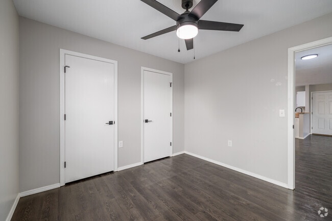 2BR, 2BA - 1,095SF - Second Bedroom