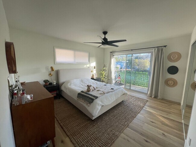 Photo - Newly renovated beachside condo in the hea...