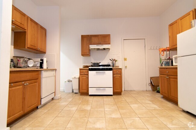 Building Photo - Awesome two bed, just steps to Packard's C... Unit #4 Rental