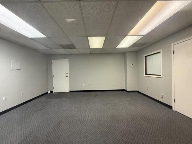 Building Photo - 4323 Division Street