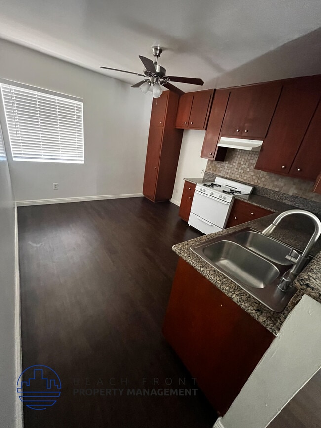 Photo - 20707 Amie Ave.