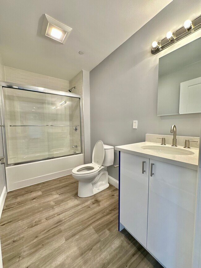 632 Centre St Unit 304