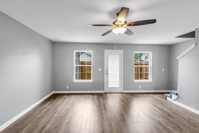 Photo - 414 Arapaho Dr