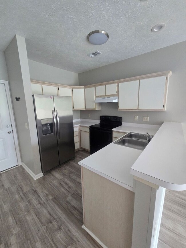 Photo - River Oaks - 2BD/ 2BA