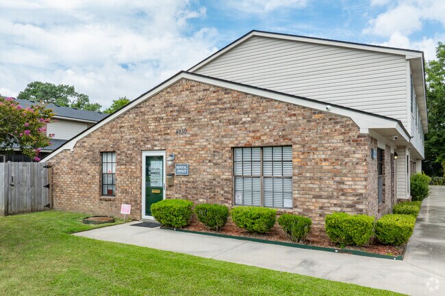 Oakridge Townhouses