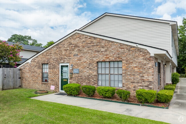 Photo - Oakridge Townhouses